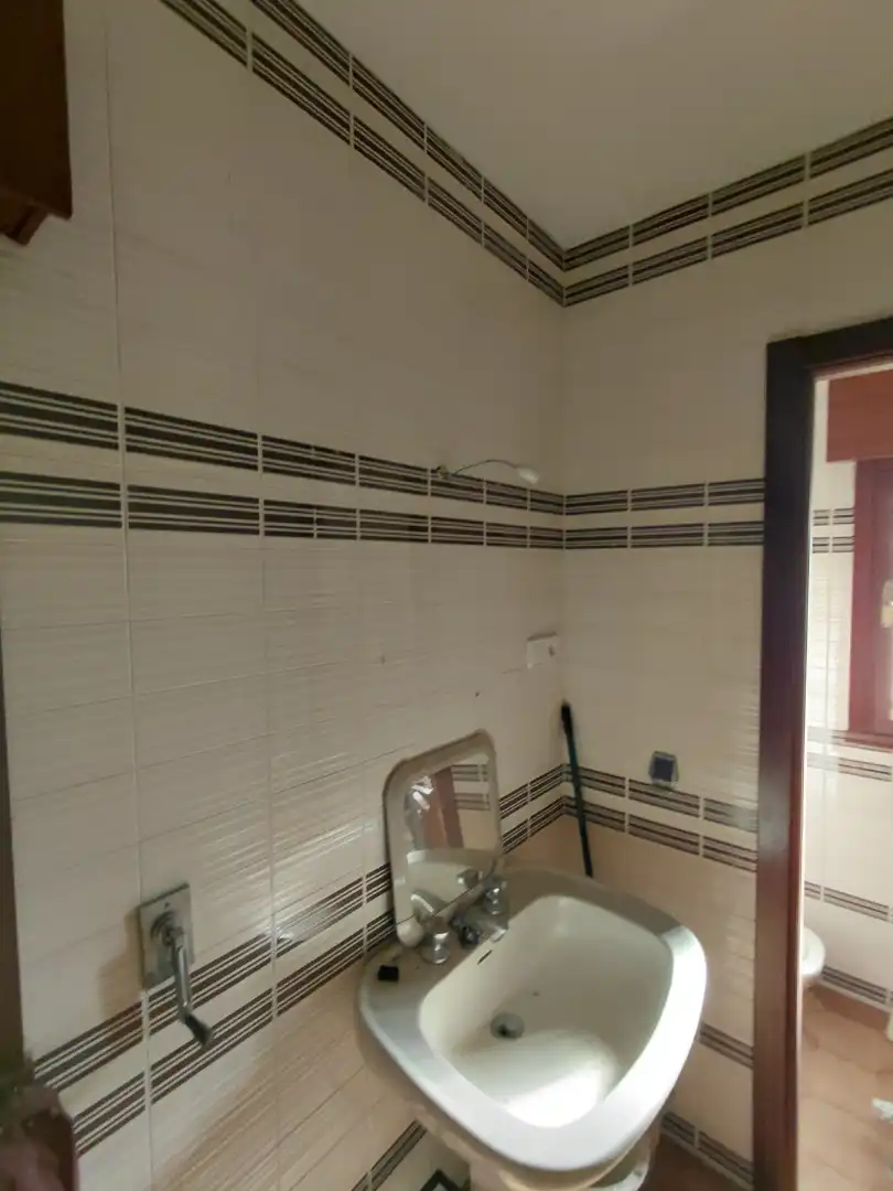 Baño de Casa o chalet en venta en Oleiros con Aire acondicionado, Calefacción y Jardín privado