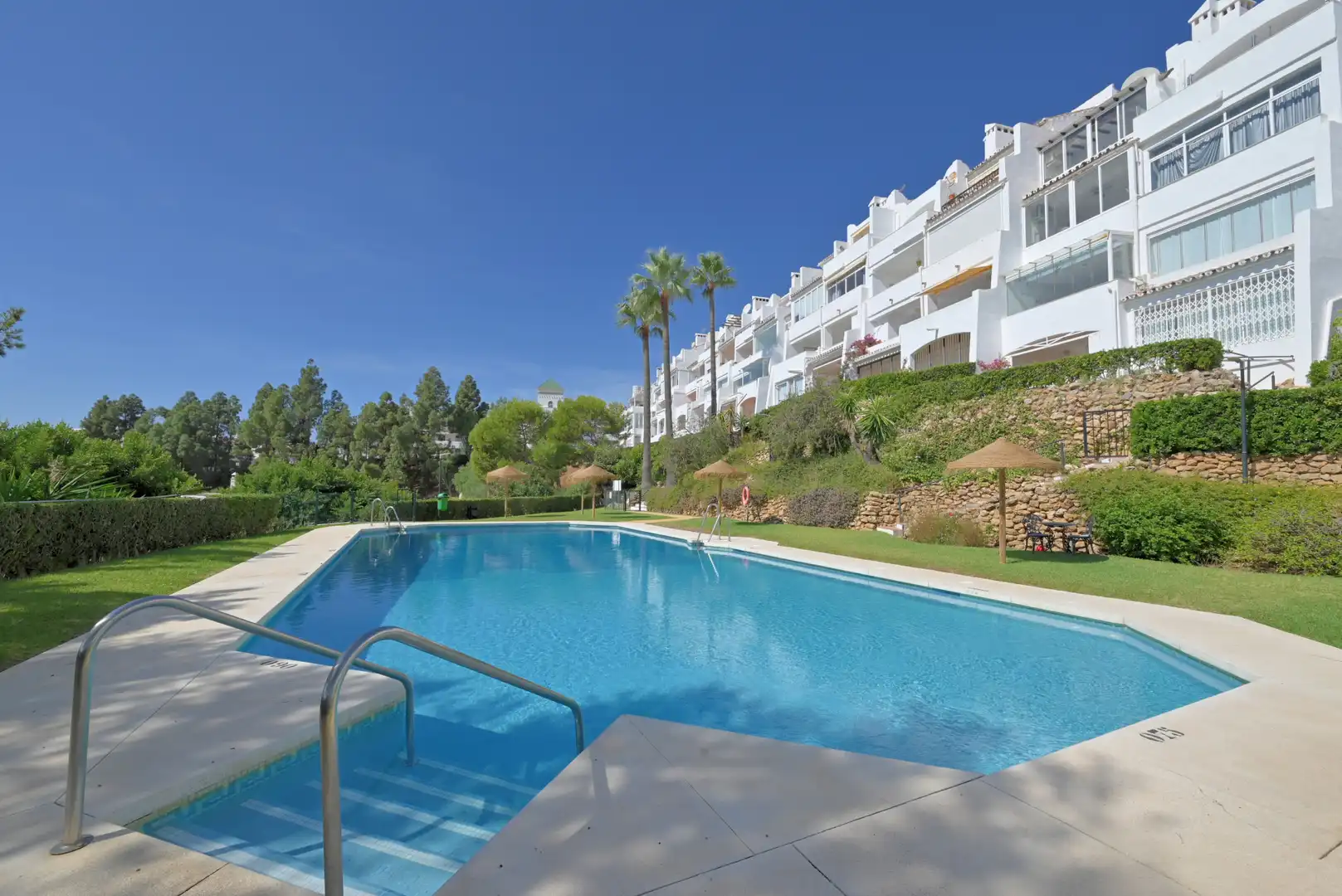 Garden of Ground floor for sale in Calahonda 
