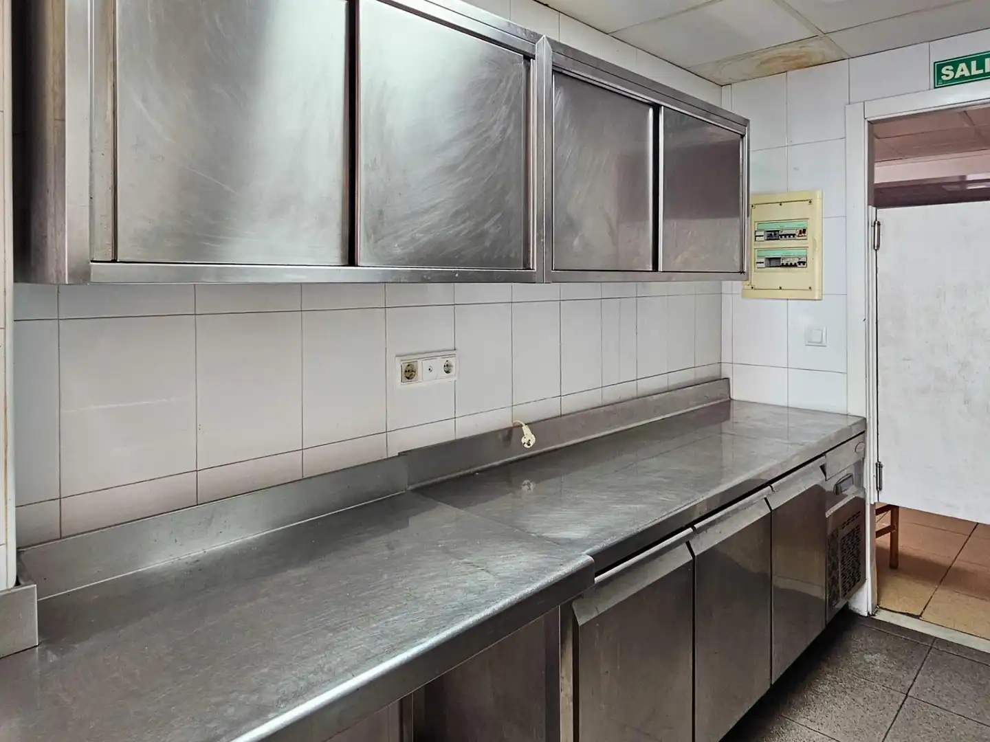 Cocina de Local en venta en Ròtova con Aire acondicionado y Amueblado