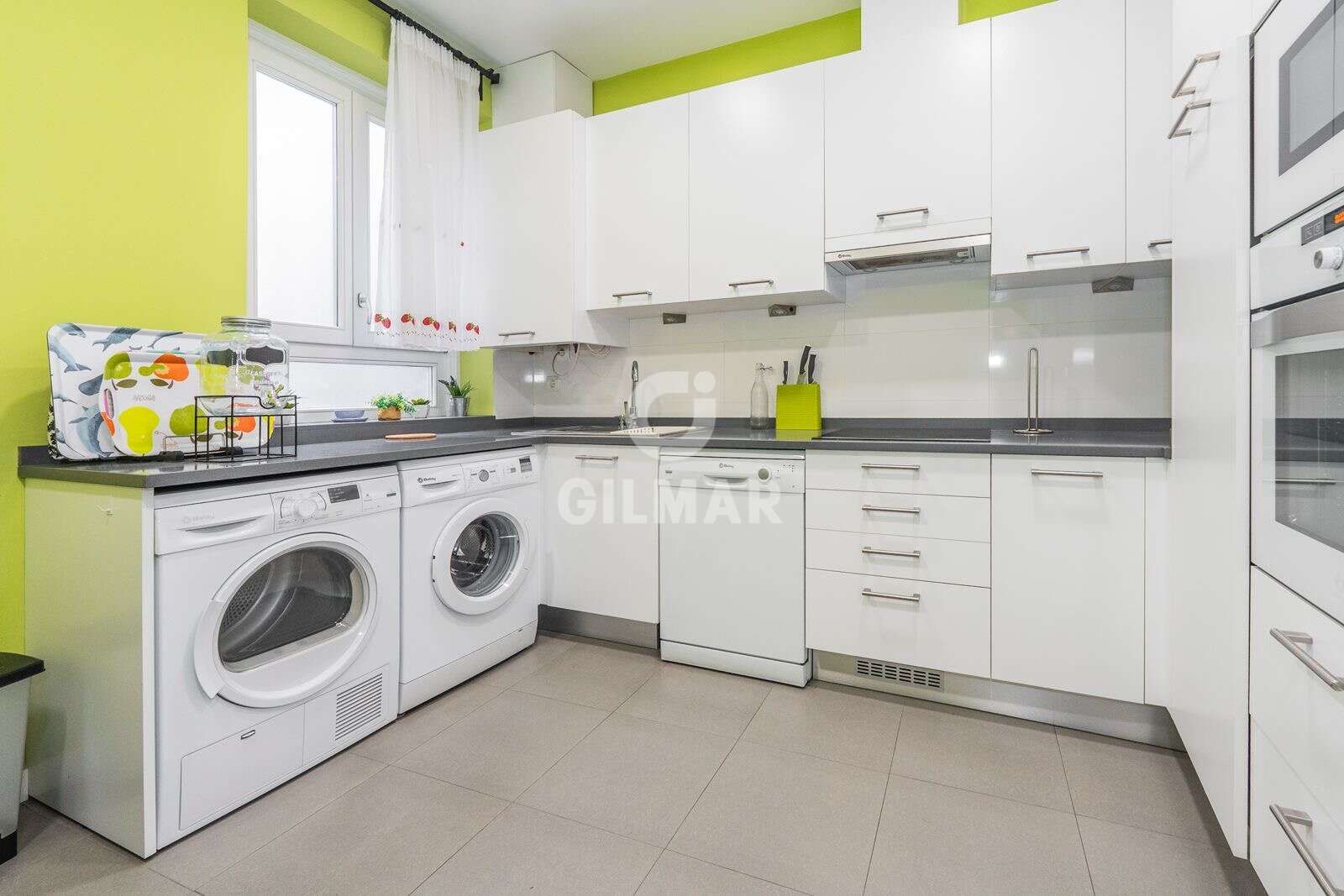 Kitchen of Flat for sale in  Madrid Capital  with Heating and Storage room