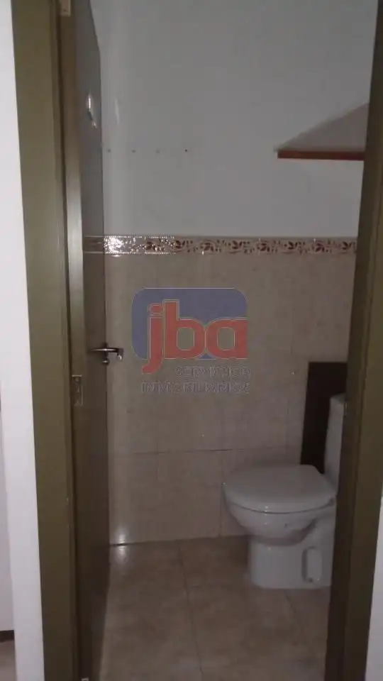 Baño de Local de alquiler en Ourense Capital  con Calefacción