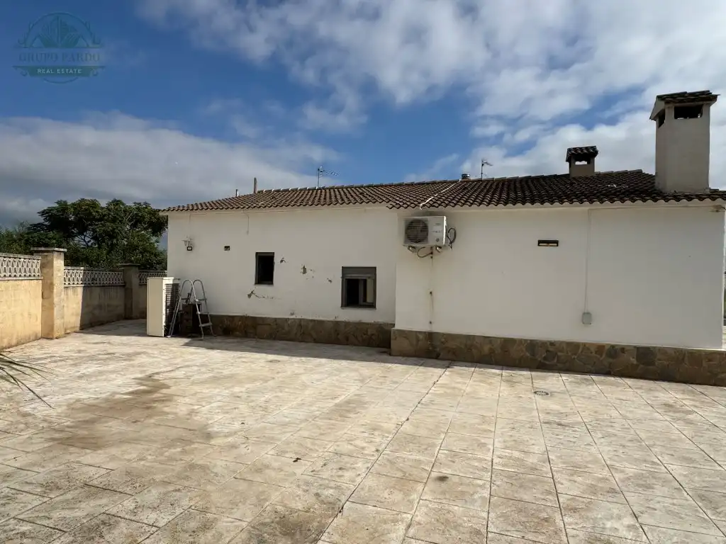 Exterior view of Houses for sale in Albinyana, Tarragona