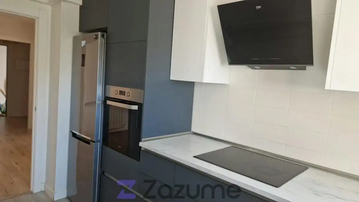 Cocina de Piso de alquiler en Terrassa con Aire acondicionado, Calefacción y Horno