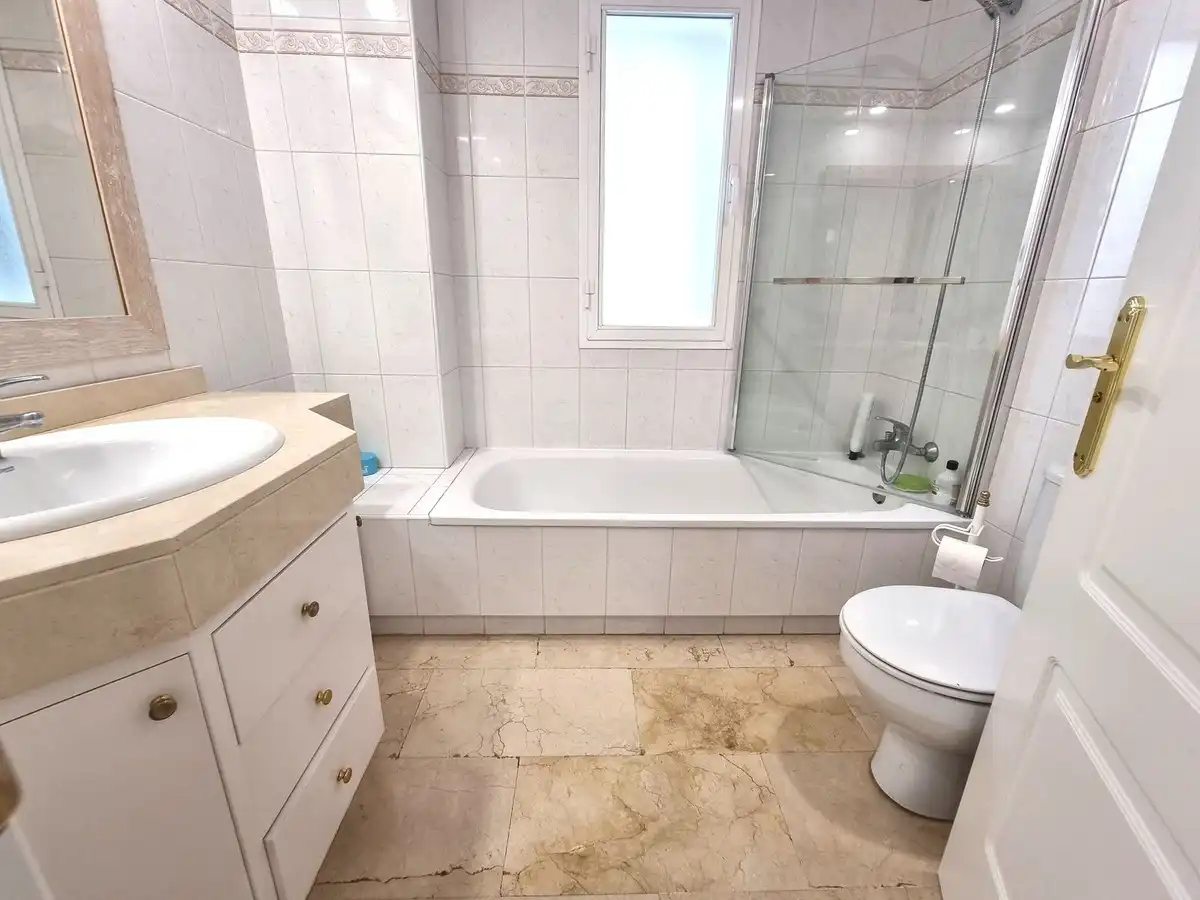 Apartament amb piscina en venda a Nueva Andalucía, imagen 7