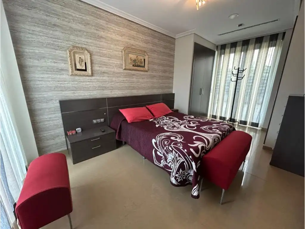 Dormitori de Casa o xalet en venda en Gandia amb Aire condicionat, Jardí privat i Terrassa