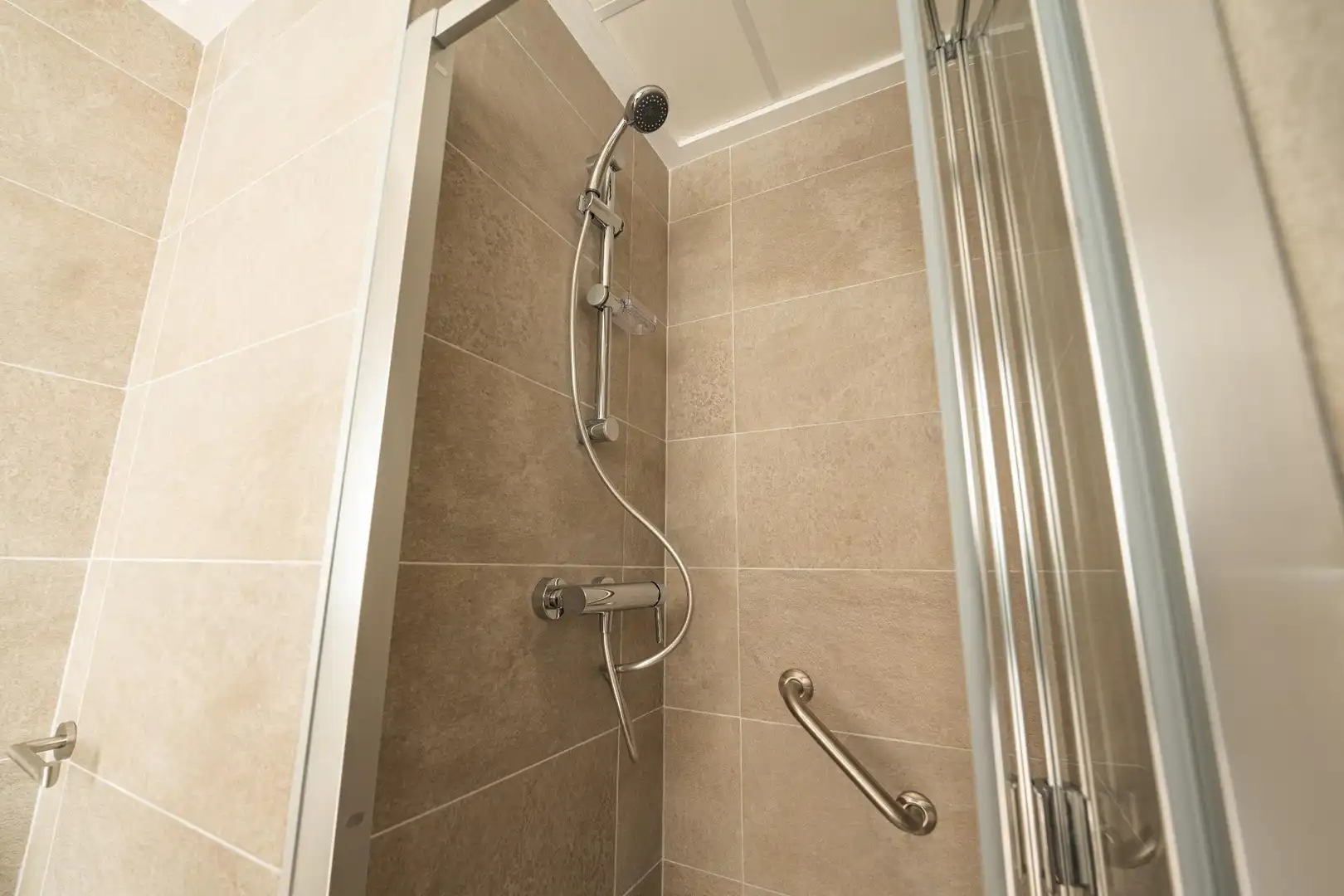 Baño de Apartamento en venta en Albacete con Calefacción, Jardín privado y Trastero
