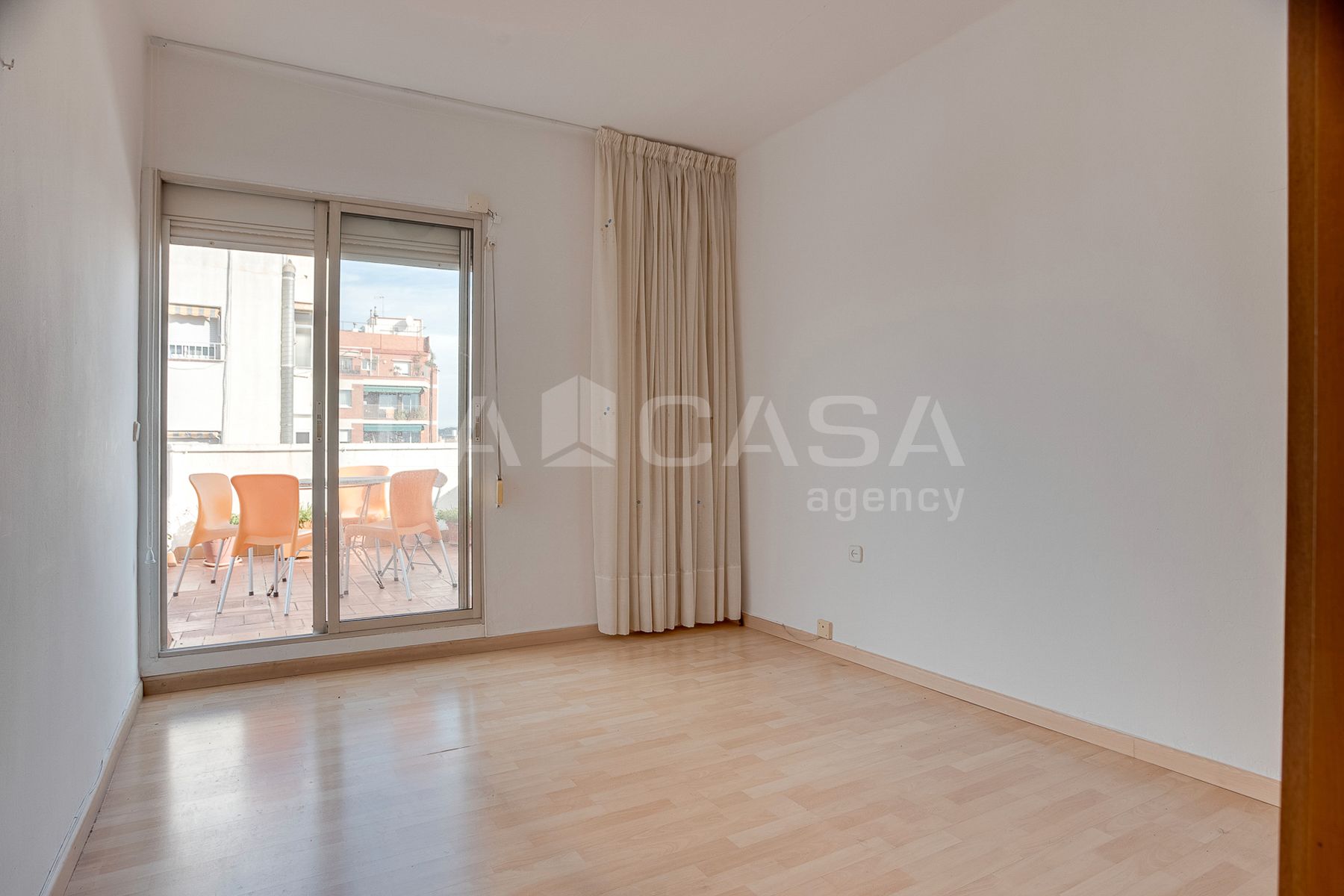 Dormitori de Àtic en venda en L'Hospitalet de Llobregat amb Terrassa