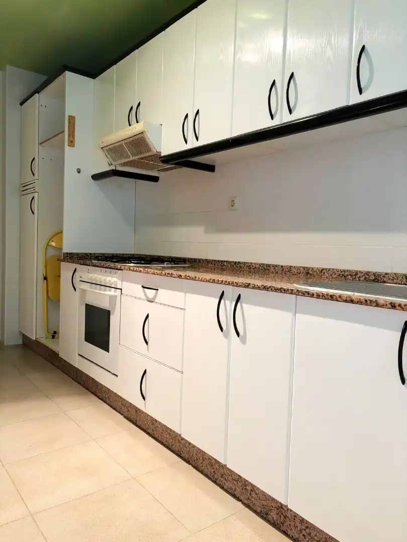 Cocina de Piso en venta en Ares con Trastero, Amueblado y Horno