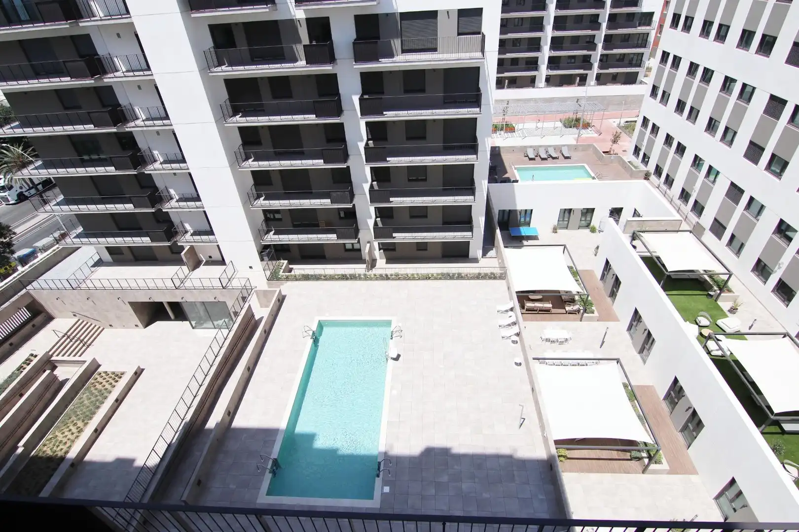 Piscina de Pis de lloguer en Terrassa amb Aire condicionat, Calefacció i Jardí privat