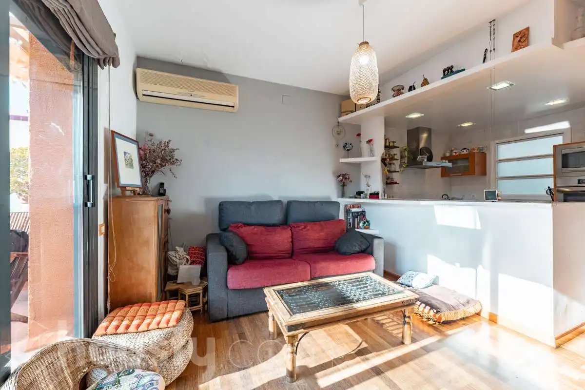 Sala d'estar de Àtic en venda en Barcelona amb Aire condicionat, Calefacció i Parquet