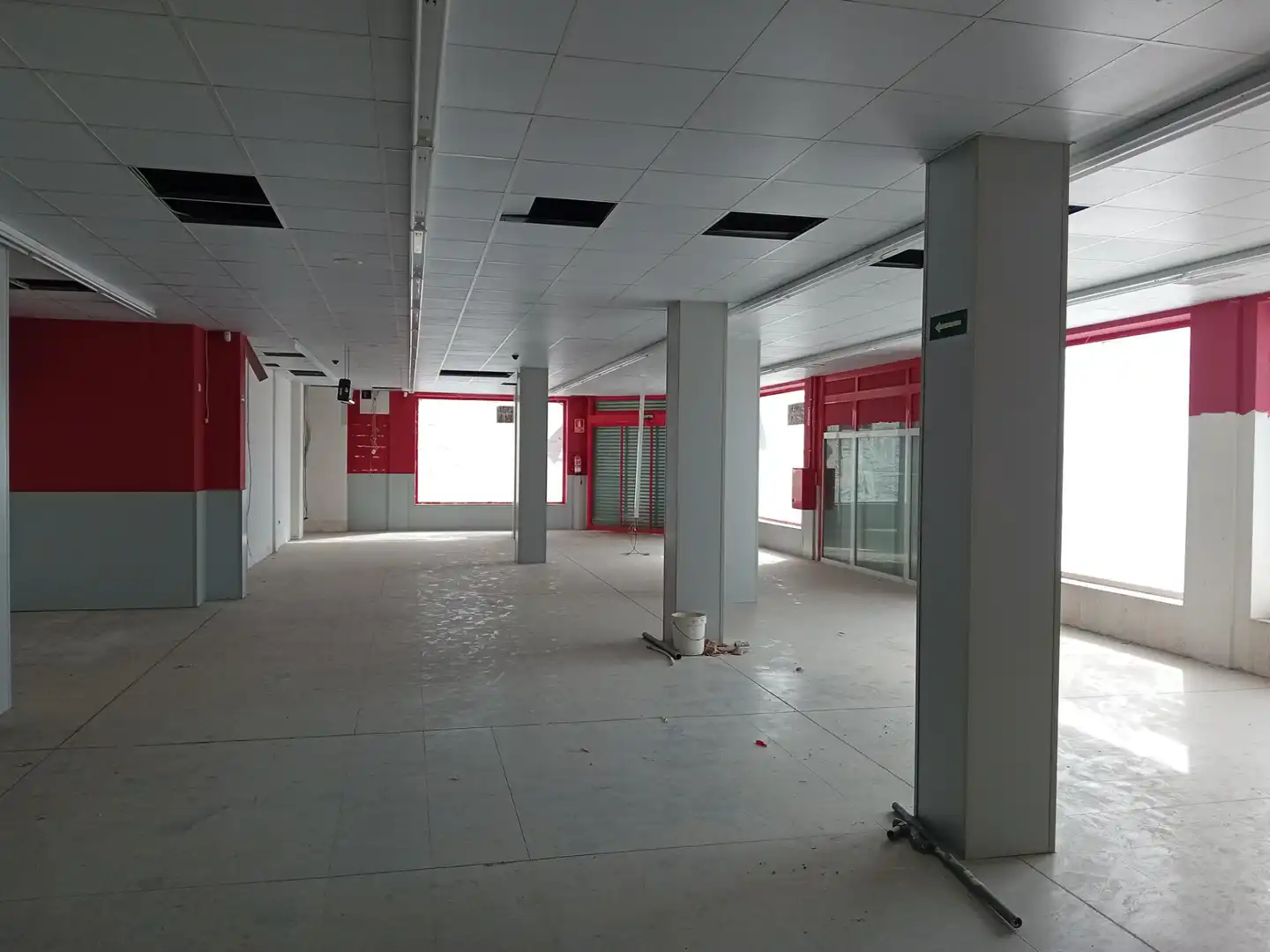 Gewerbefläche zur Miete in Carrer Vint-i-quatre, imagen 4