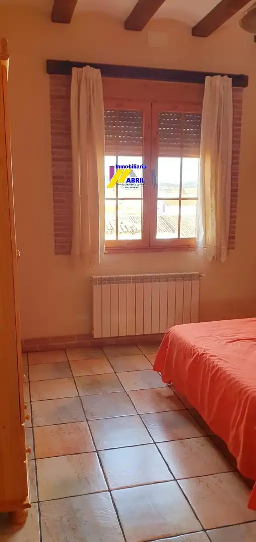 Houses for sale in Aldeaquemada