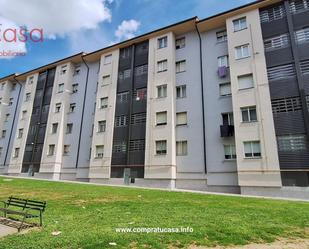 Vista exterior de Pis en venda en Segovia Capital amb Calefacció, Jardí privat i Terrassa