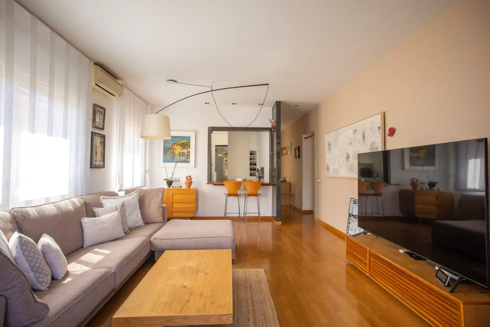 Sala de estar de Casa o chalet en venta en Sant Just Desvern con Aire acondicionado, Calefacción y Jardín privado