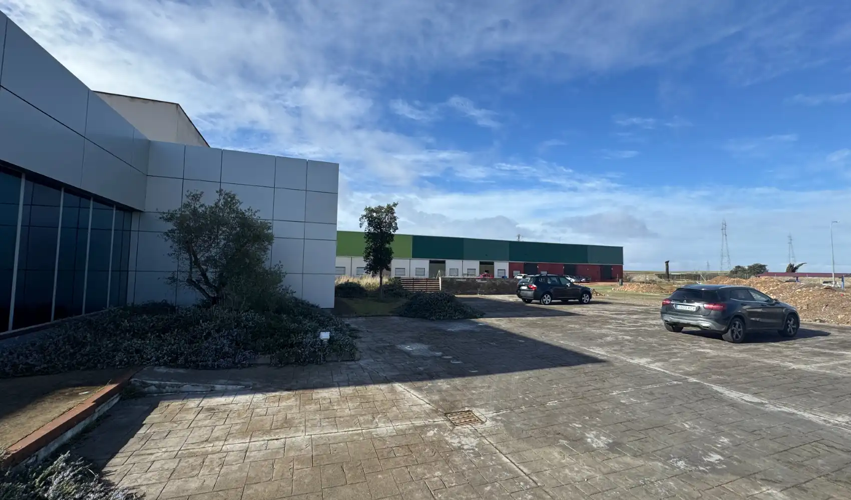 Vista exterior de Nave industrial en venta en La Albuera