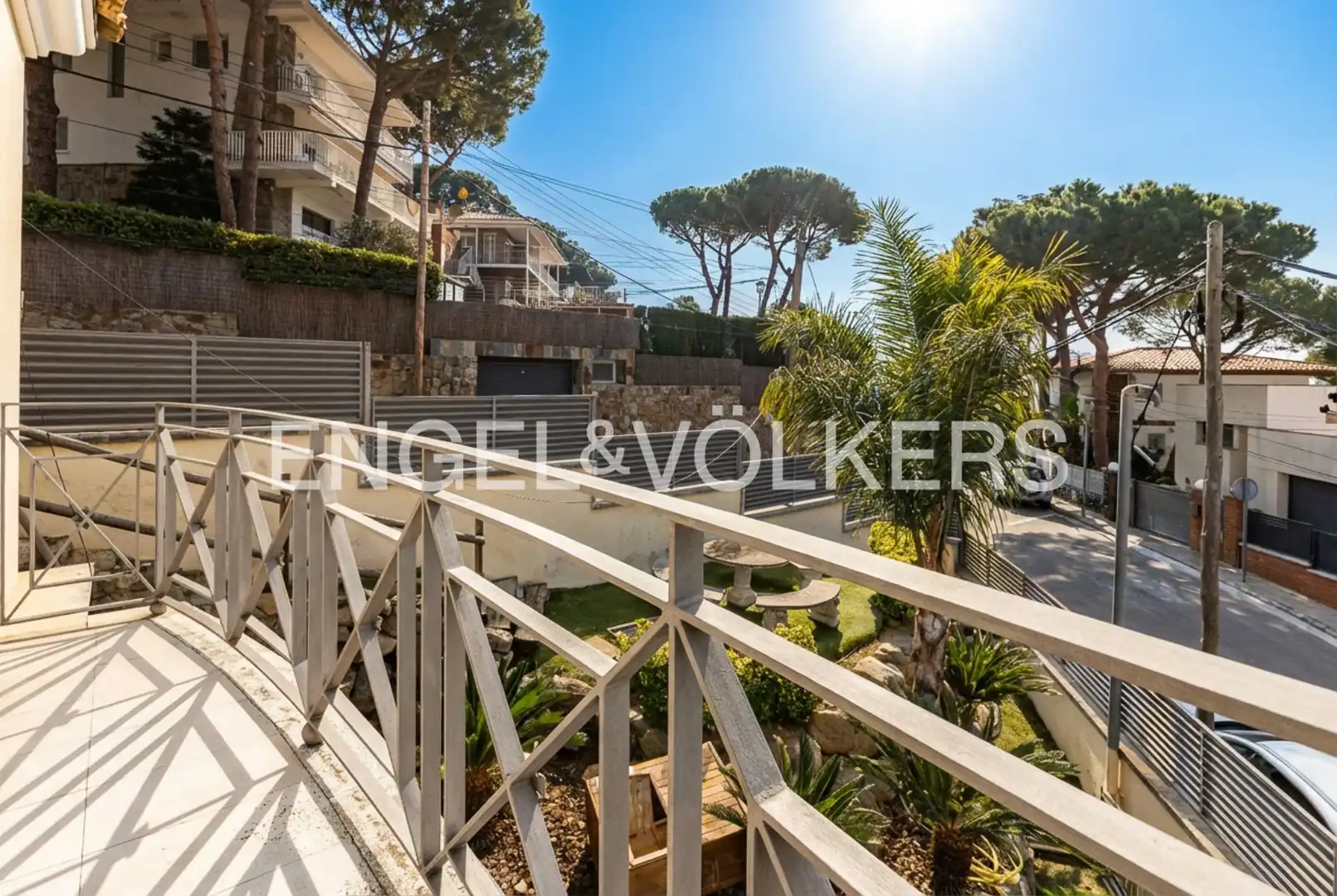 Vista exterior de Casa o xalet de lloguer en Premià de Dalt amb Aire condicionat, Calefacció i Jardí privat