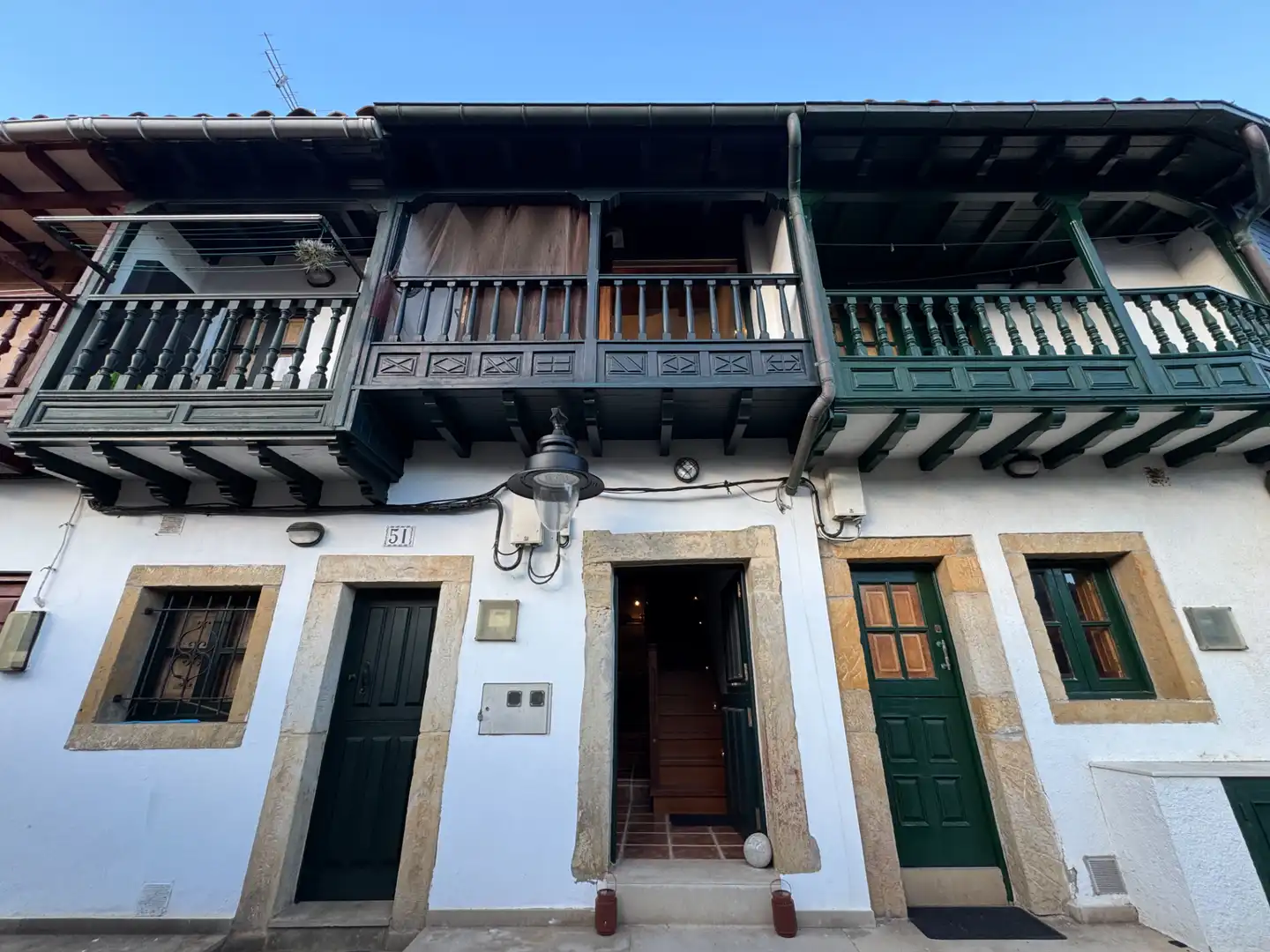 Vista exterior de Casa adosada en venta en Villaviciosa con Calefacción, Parquet y Amueblado