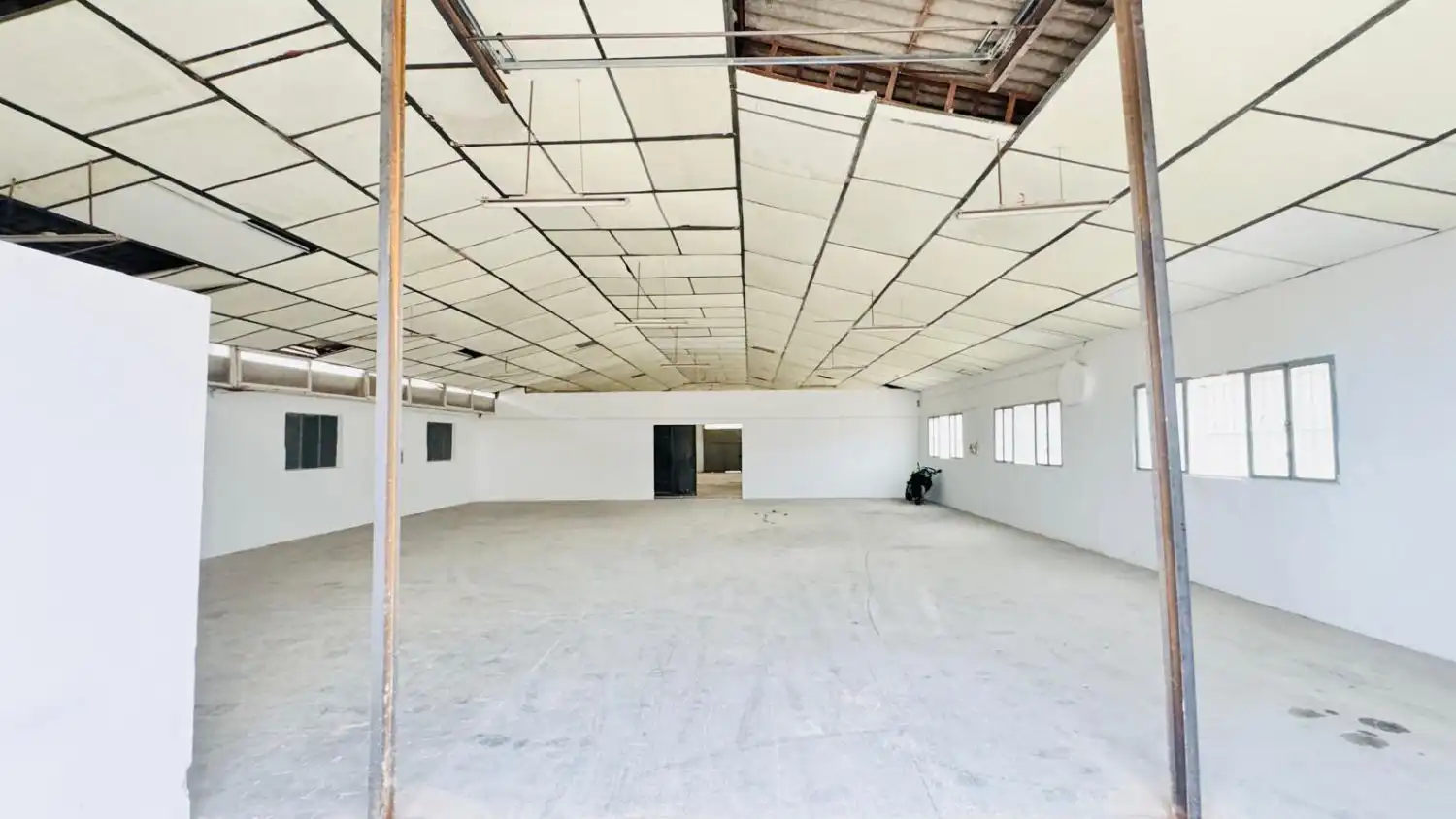 Nave industrial en venta en Cox