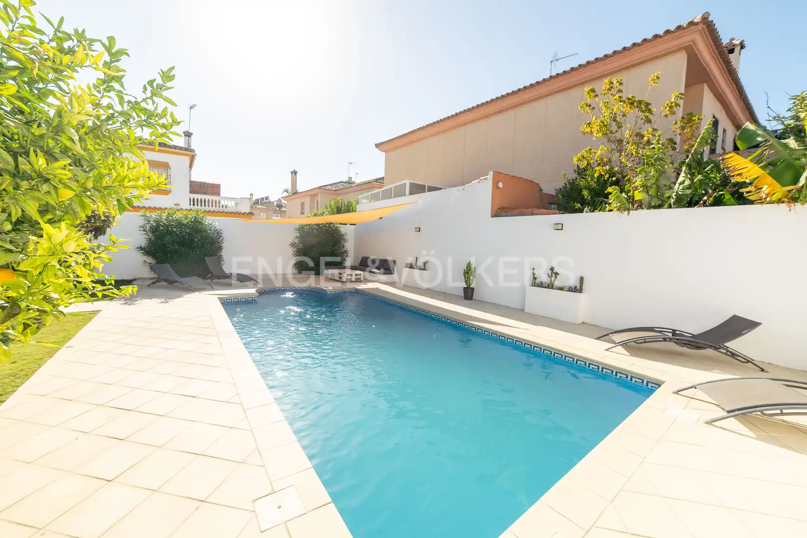 Piscina de Casa o xalet en venda en San Fernando amb Calefacció, Jardí privat i Terrassa