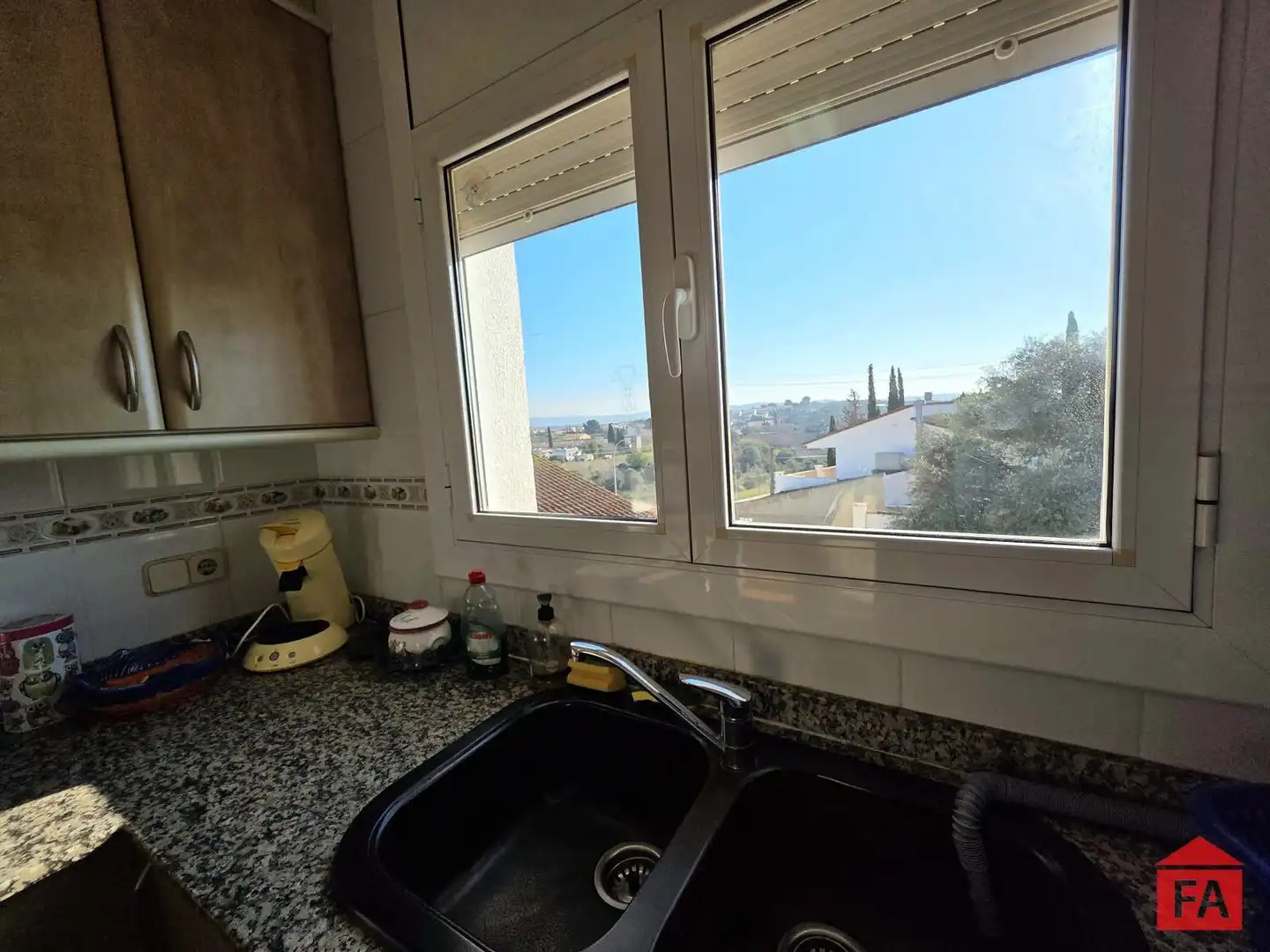 Vista exterior de Casa o xalet en venda en Albinyana amb Calefacció, Terrassa i Traster
