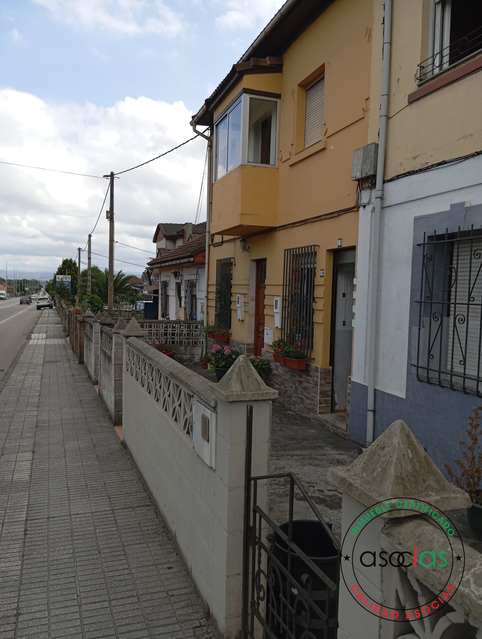 Vista exterior de Casa adosada en venda en Llanera