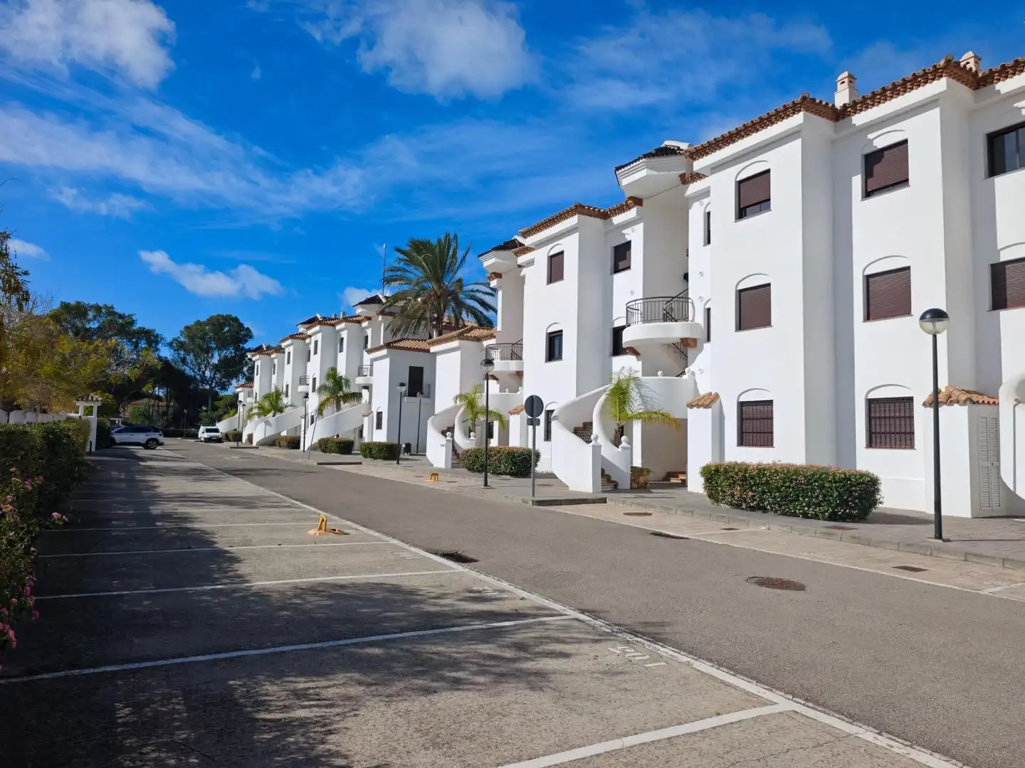 Vista exterior de Apartamento en venta en Chiclana de la Frontera con Jardín privado, Terraza y Amueblado