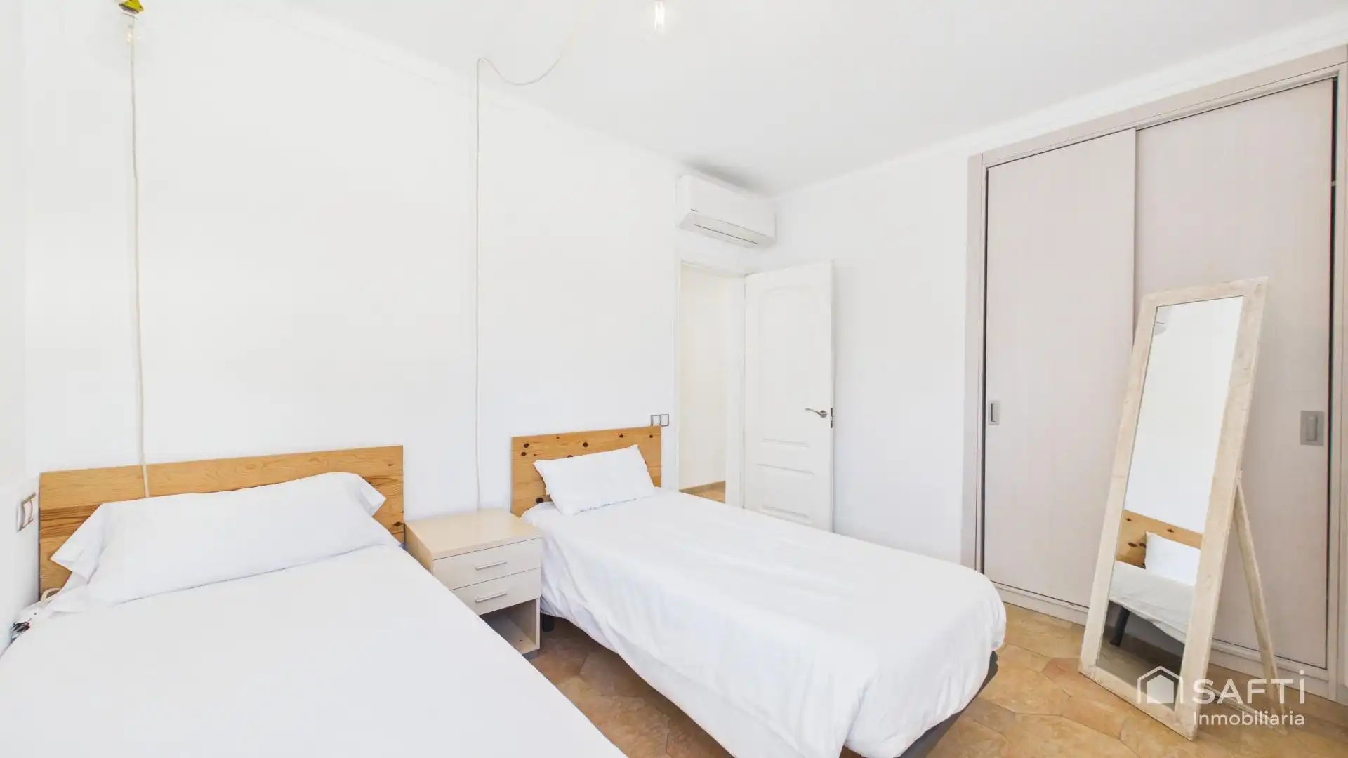 Dormitori de Casa o xalet en venda en Santa Margalida amb Aire condicionat, Terrassa i Piscina