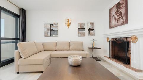 Foto 4 de Apartamento de alquiler en Puerto Banús, Málaga