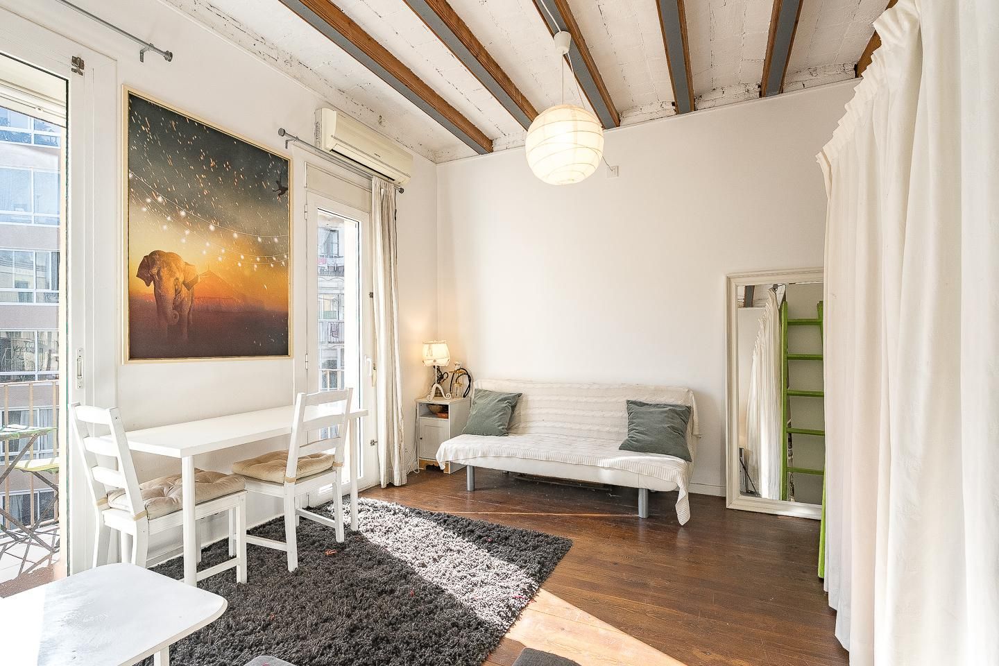 Sala de estar de Piso en venta en  Barcelona Capital con Aire acondicionado, Calefacción y Parquet