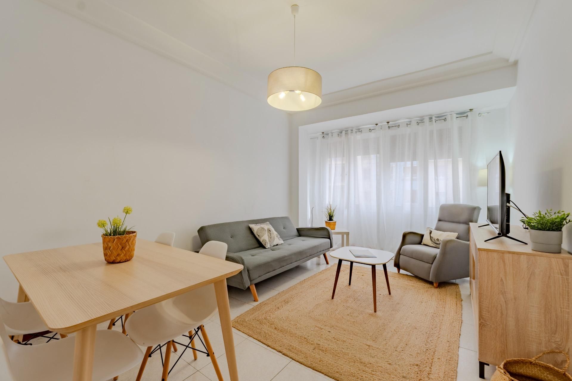 Living room of Flat to rent in  Logroño  with Heating, Terrace and Storage room