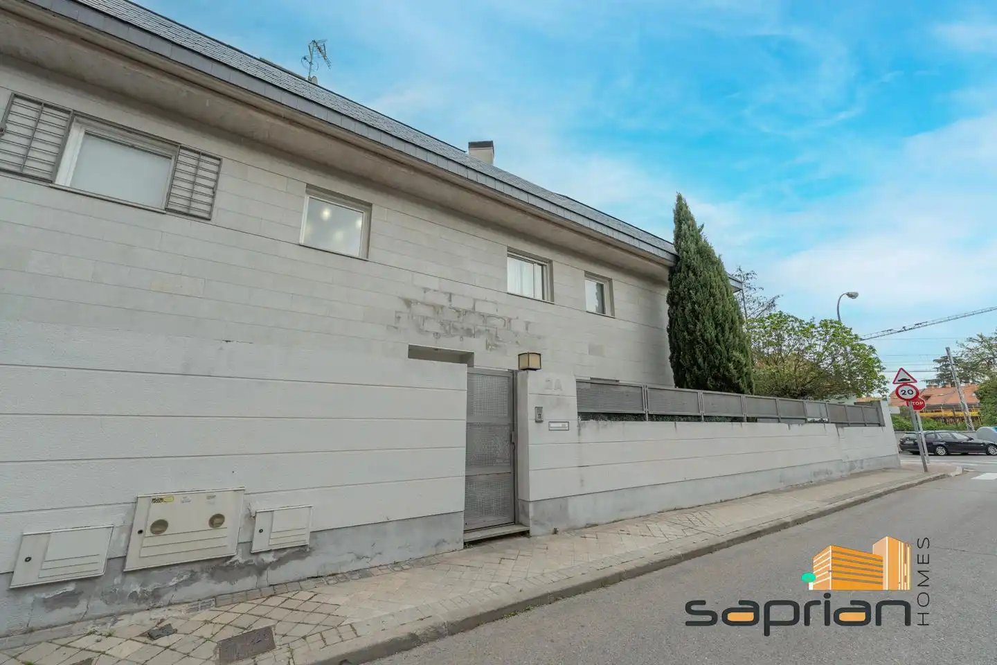 Vista exterior de Casa o chalet en venta en Pozuelo de Alarcón con Aire acondicionado, Calefacción y Jardín privado