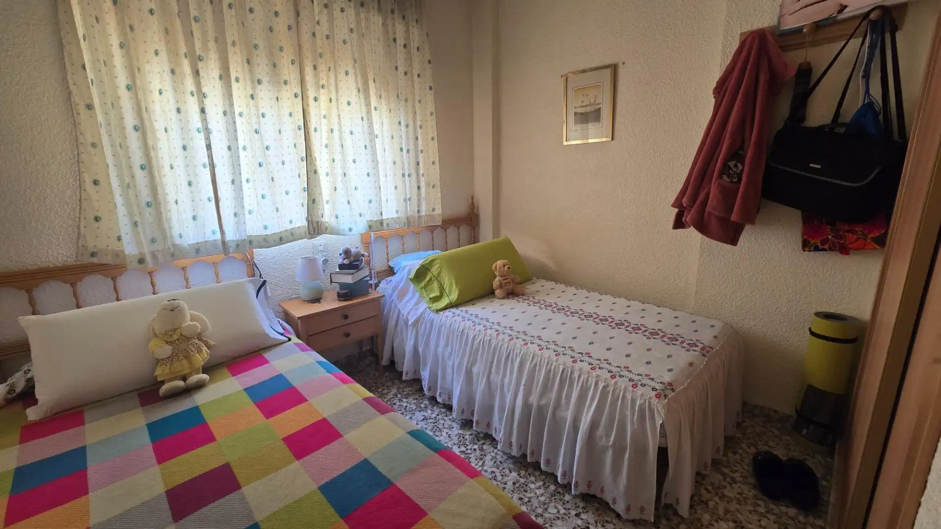 Dormitori de Apartament de lloguer en Santa Pola amb Terrassa i Moblat