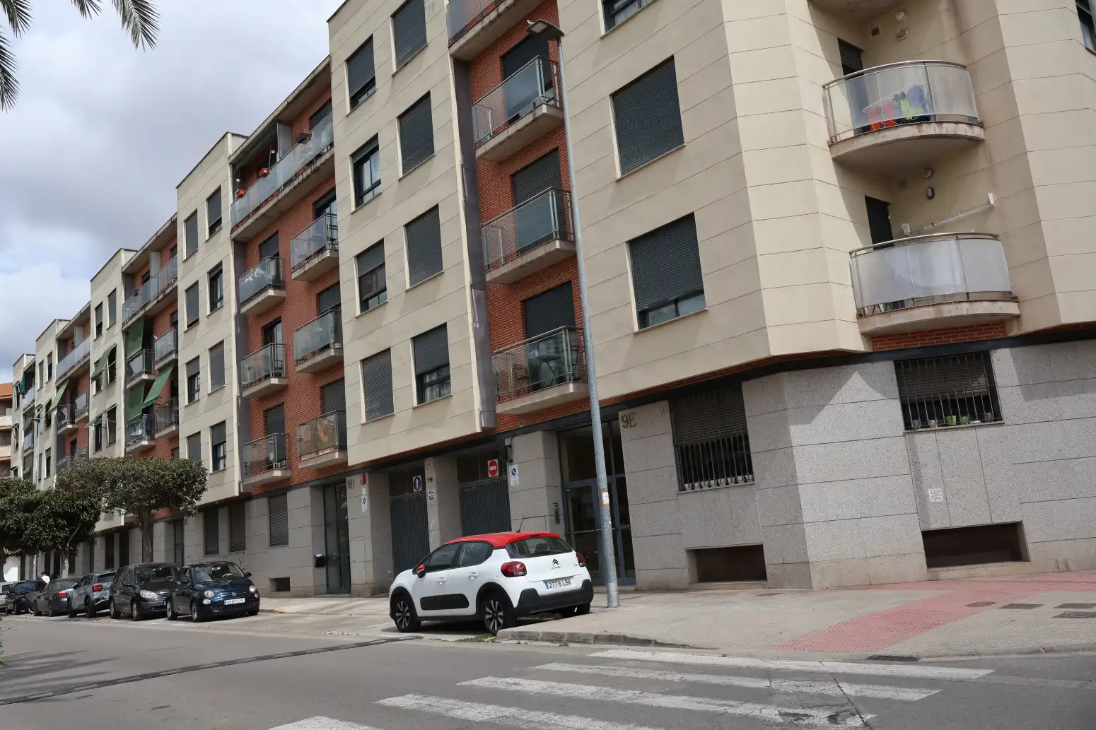 Exterior view of Flat for sale in Torrent  with Air Conditioner, Storage room and Balcony