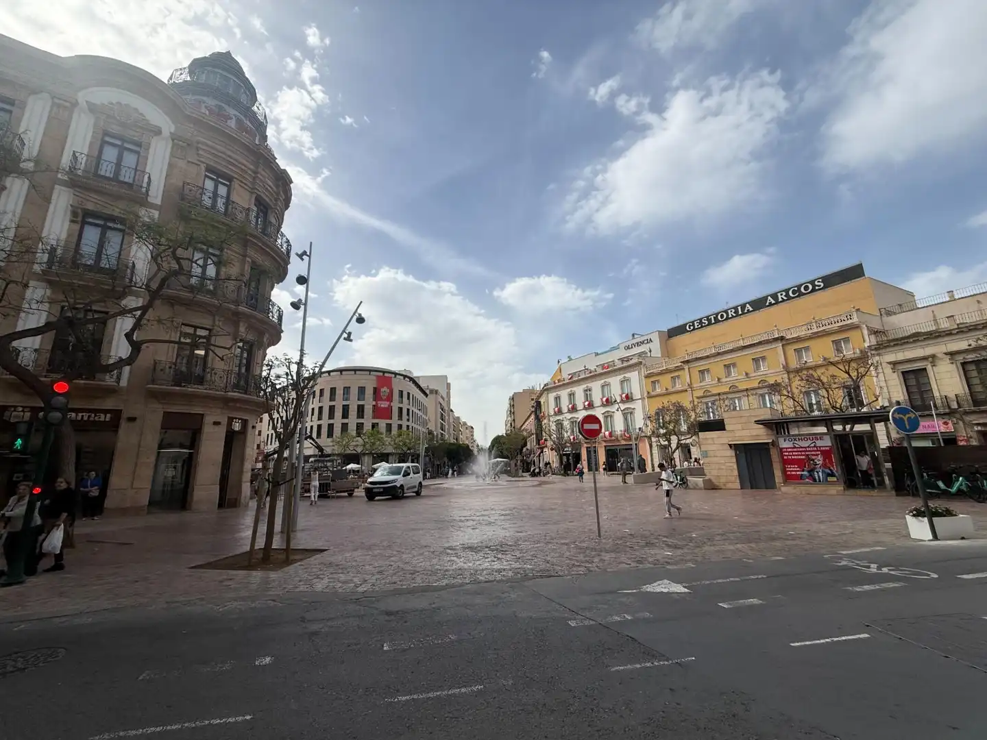Vista exterior de Estudi en venda en Almería amb Aire condicionat i Terrassa