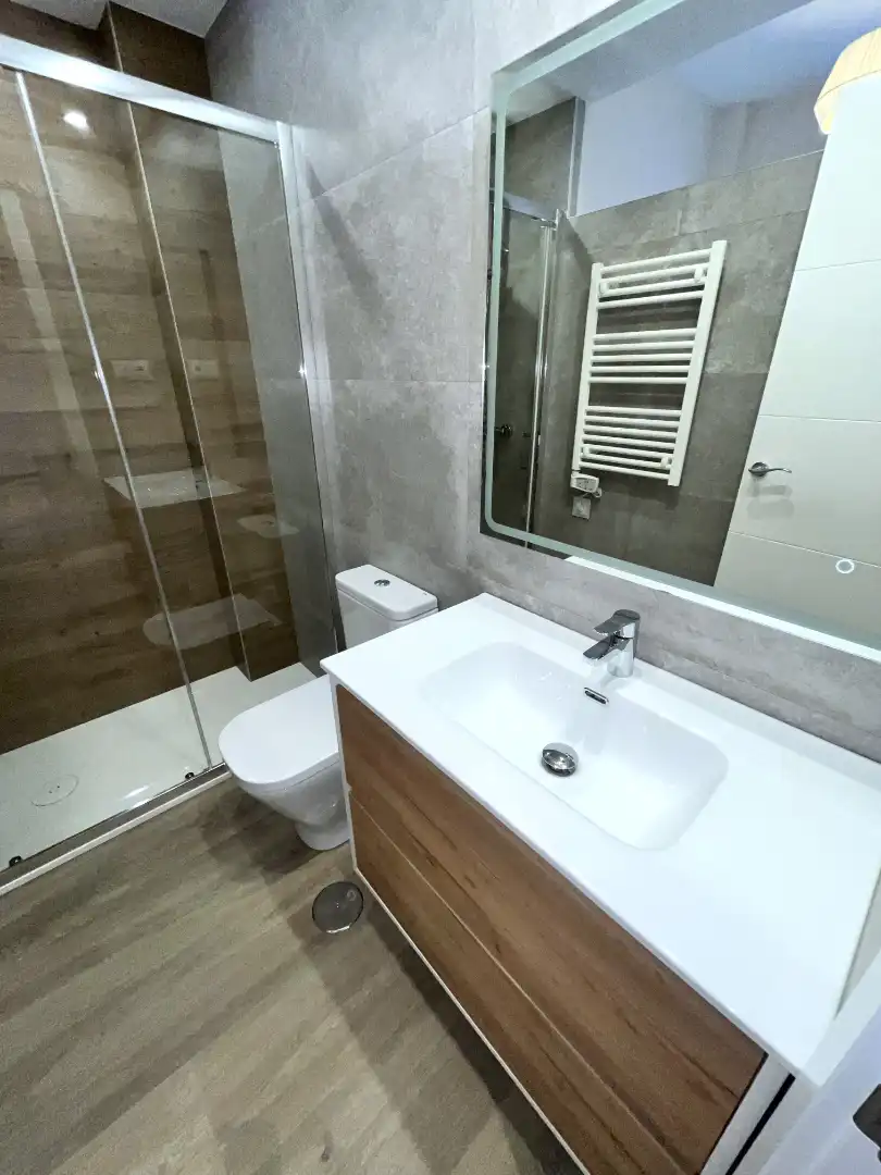 Baño de Piso en venta en Madrid con Aire acondicionado, Calefacción y Parquet