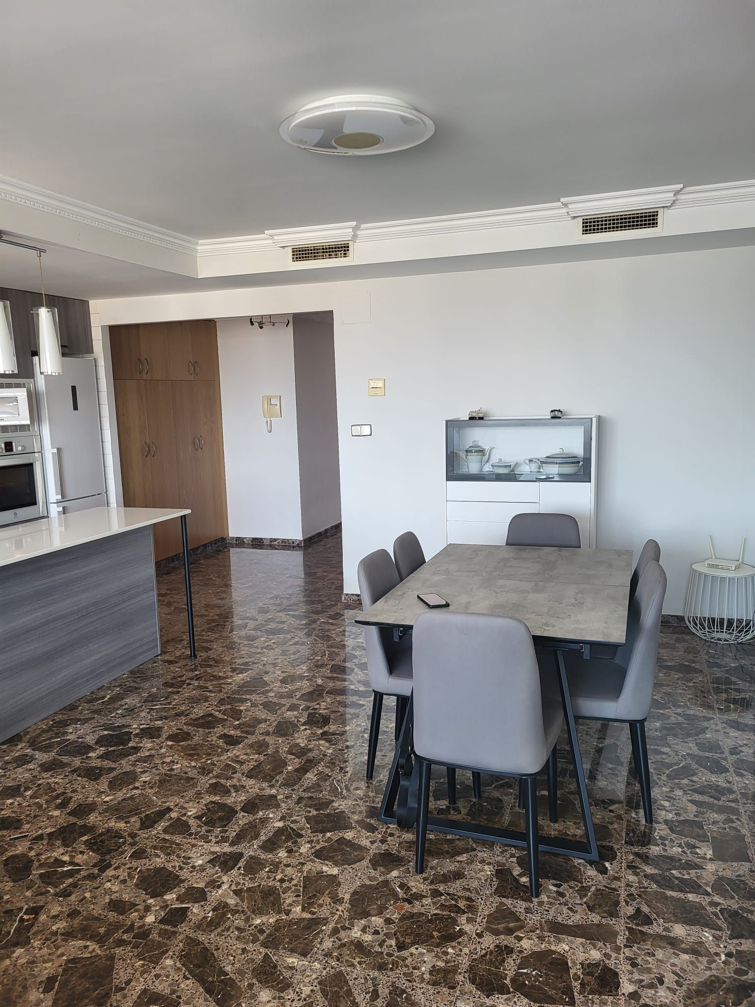 Piso en venta en Avenida Pais Valencia