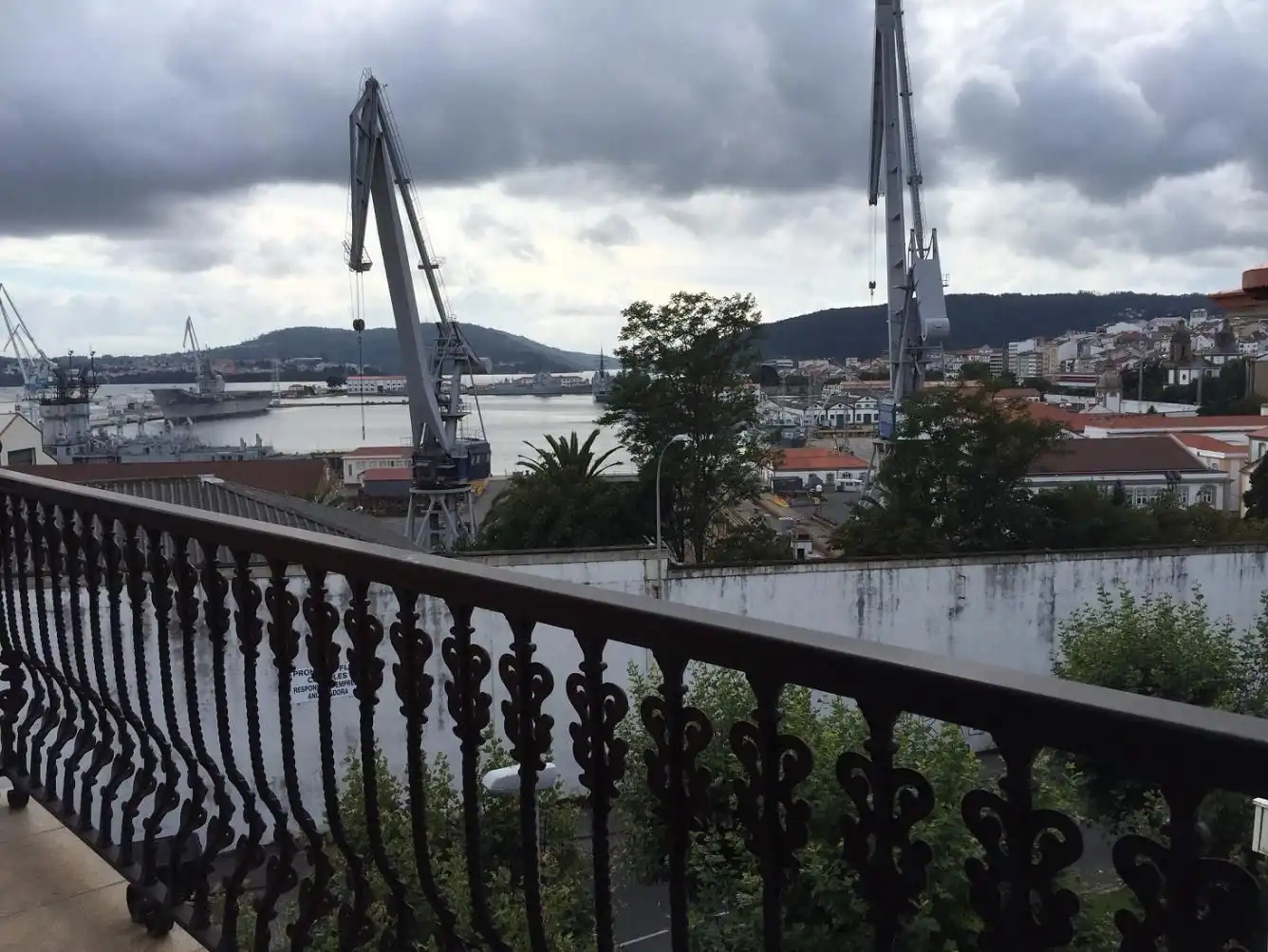 Dachboden zur Miete in Ferrol mit Heizung, Parkett und Terrasse