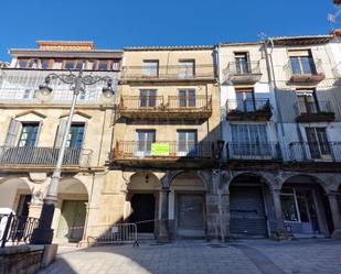 Vista exterior de Edifici en venda en Béjar