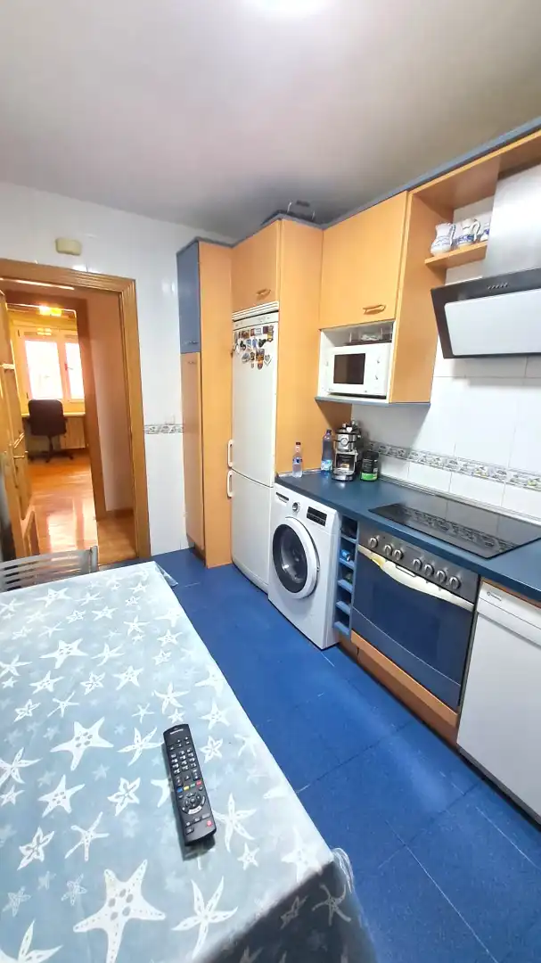 Küche von Wohnung zum Verkauf in Cuéllar mit Heizung, Parkett und Abstellraum