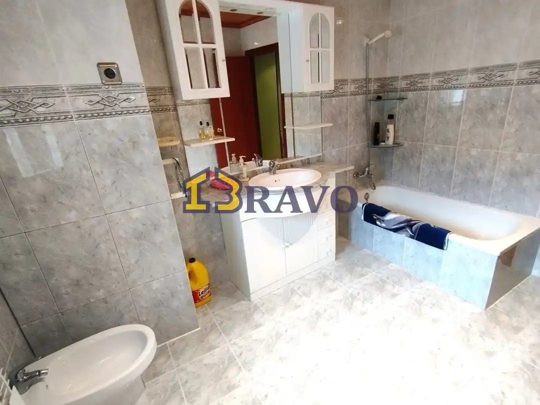 Baño de Casa o chalet en venta en Medina de Pomar con Calefacción, Jardín privado y Terraza