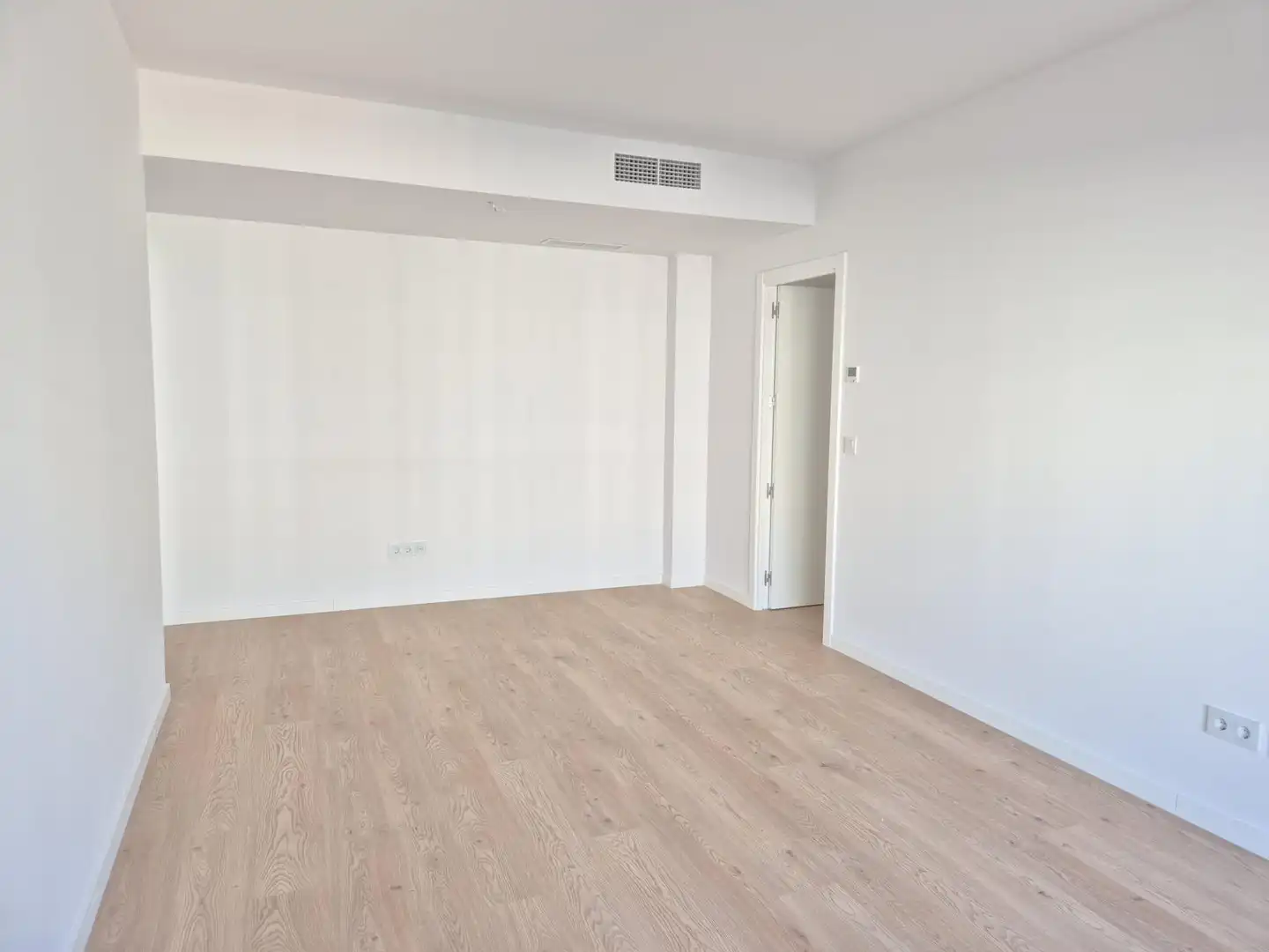 Wohnzimmer von Wohnung zur Miete in Dos Hermanas mit Heizung, Terrasse und Abstellraum