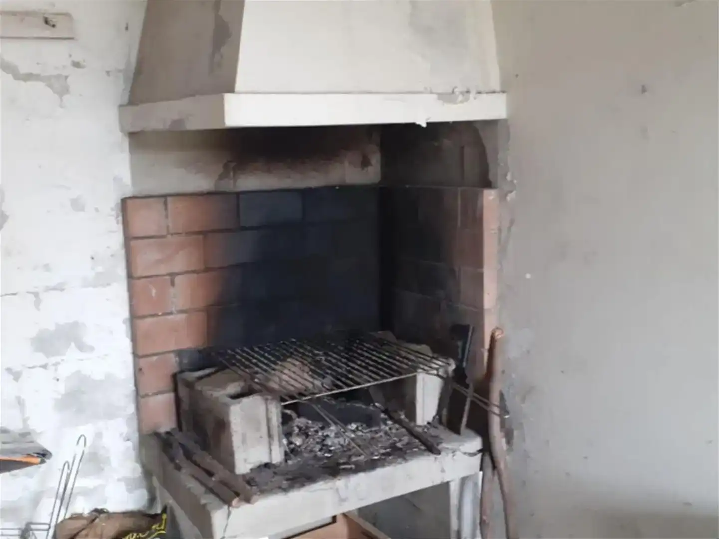 Cuina de Casa o xalet en venda en Cesuras amb Jardí privat, Traster i Moblat