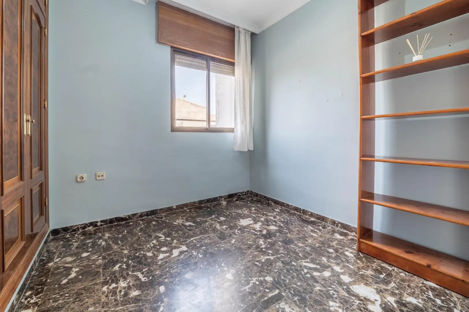 Schlafzimmer von Dachboden zum Verkauf in Maracena