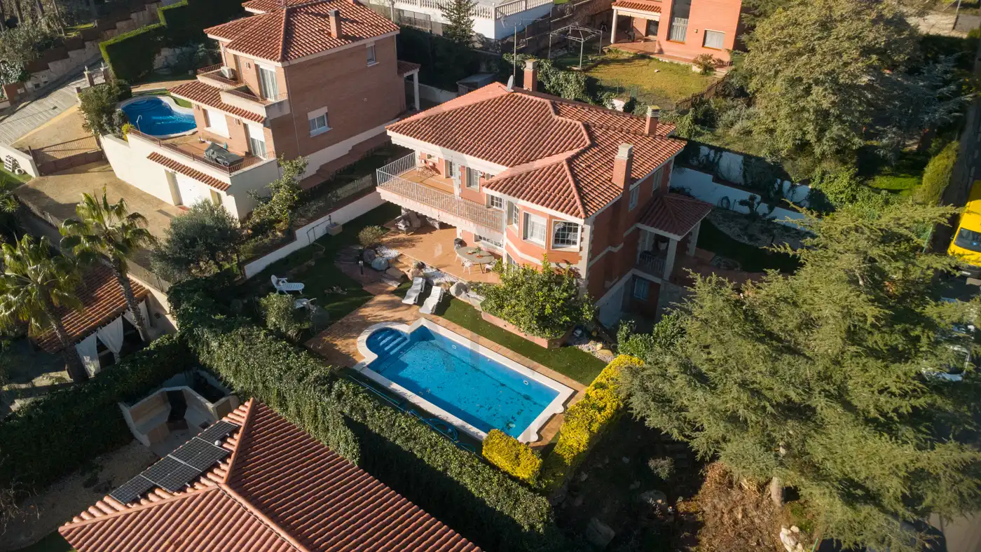 Vista exterior de Casa o xalet en venda en Castellvell del Camp amb Aire condicionat, Calefacció i Jardí privat