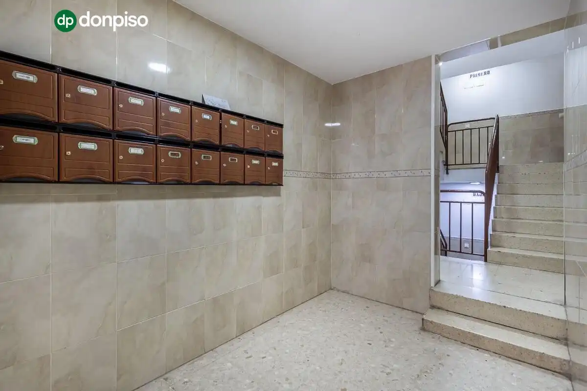 Piso en venta en Granada con Alarma
