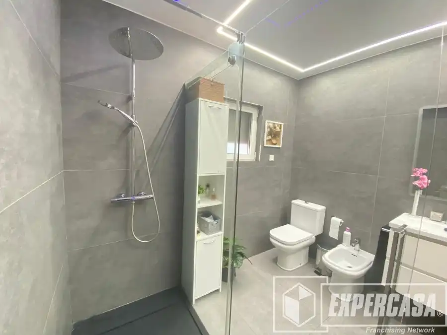 Bathroom of Houses for sale in Torrent  with Air Conditioner, Heating and Terrace