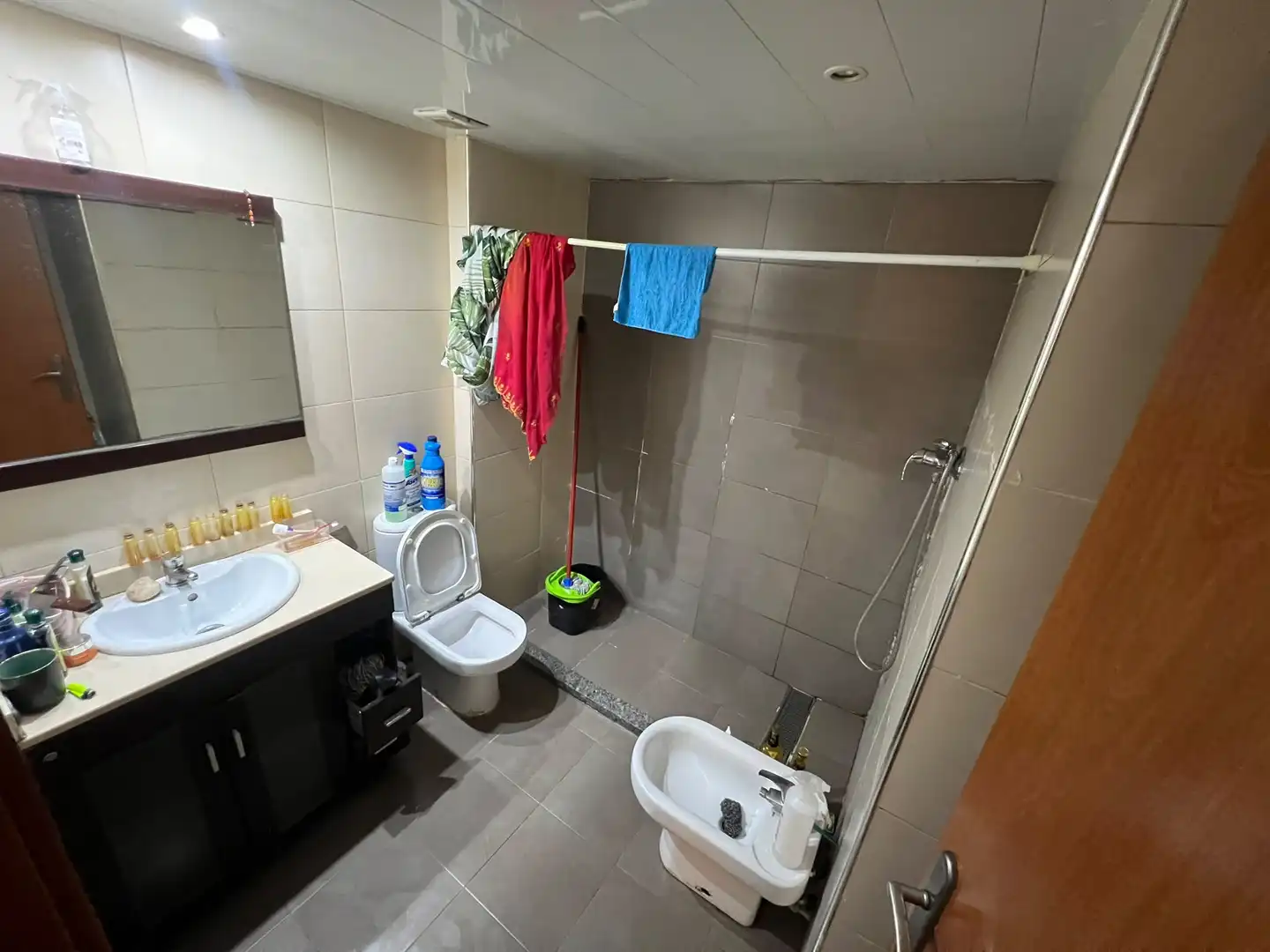 Baño de Dúplex en venta en L'Hospitalet de Llobregat con Terraza