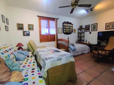 Casa amb balcó en venda a Calle PEDRO MUÑOZ