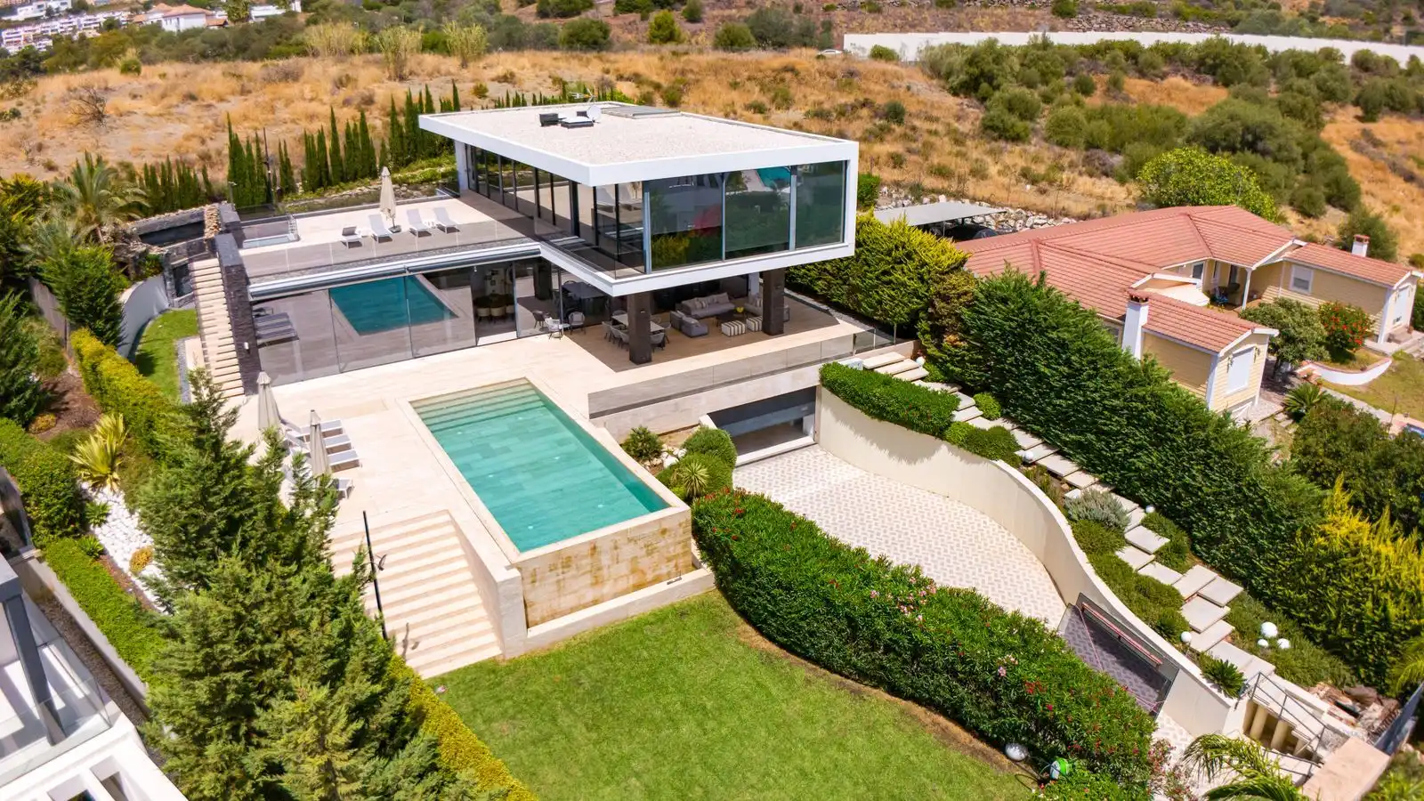 Außenansicht von Haus oder Chalet zur Miete in Marbella mit Klimaanlage, Privatgarten und Terrasse