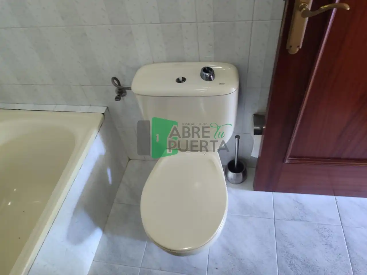 Baño de Piso en venta en Ourense Capital  con Calefacción, Parquet y Trastero